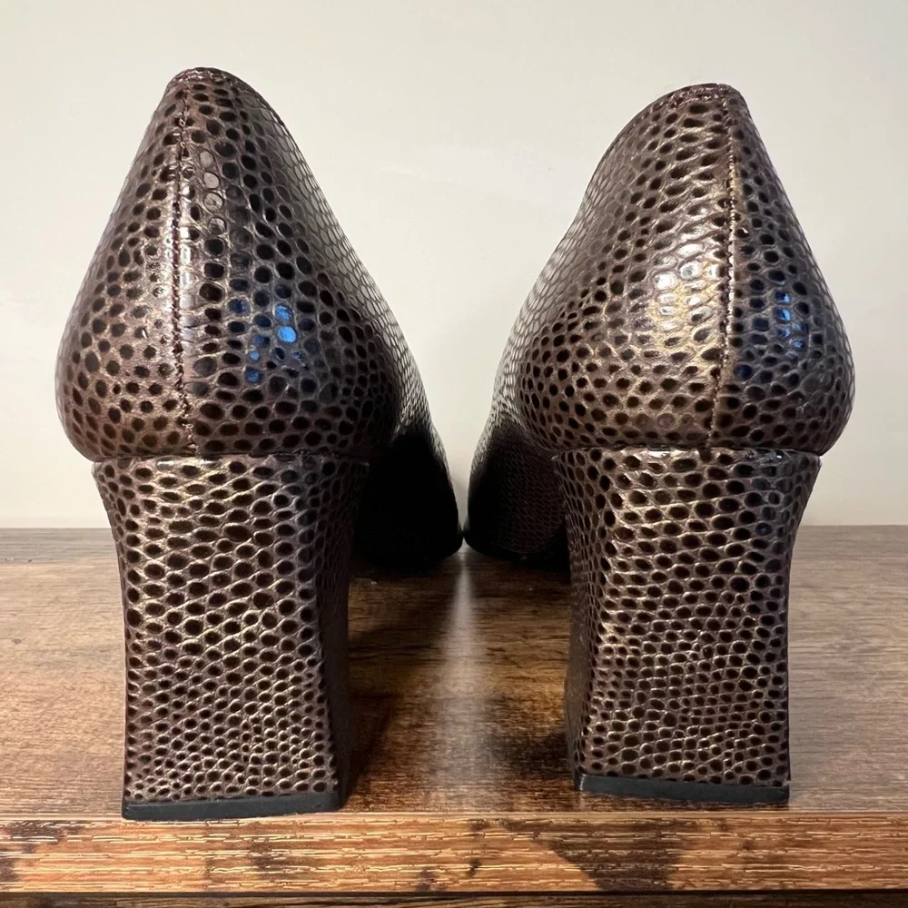 Stuart Weitzman Brown Leather Animal Print Block Heel Pumps Women's 9 runs small